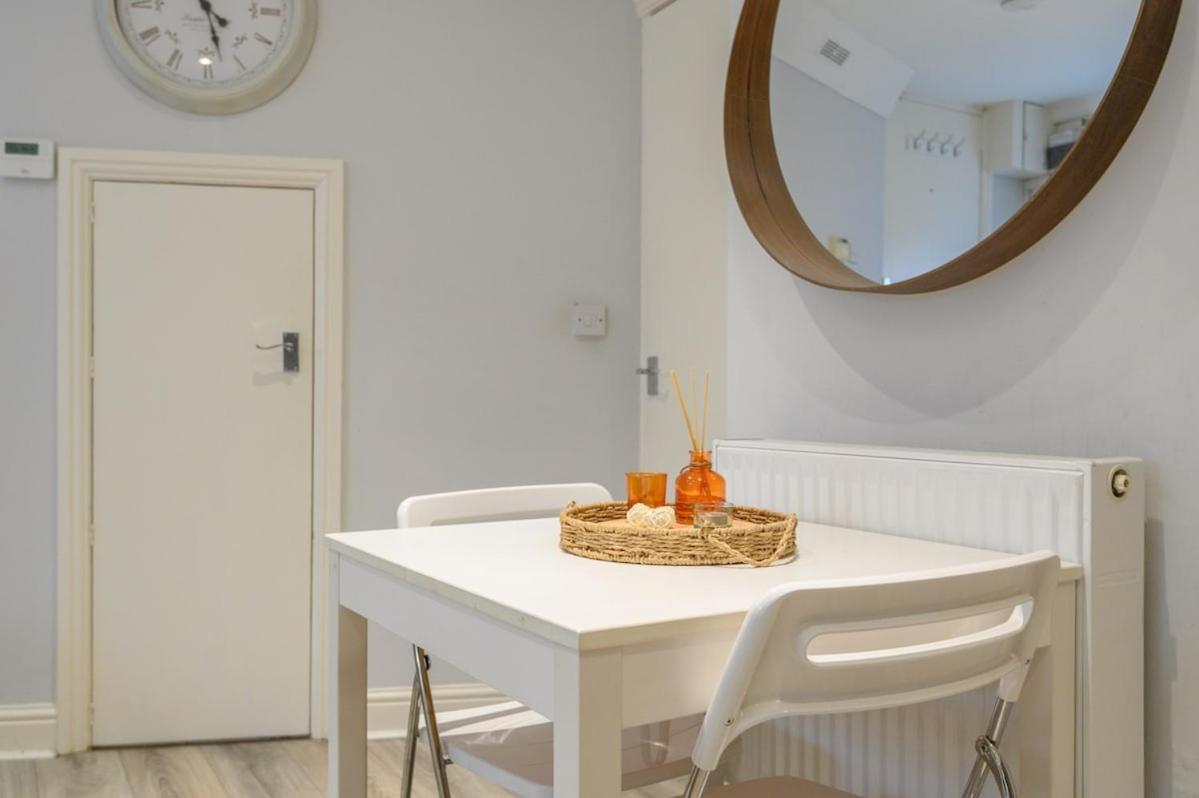 Boutique Flat In Huddersfield Town Centre 아파트 외부 사진