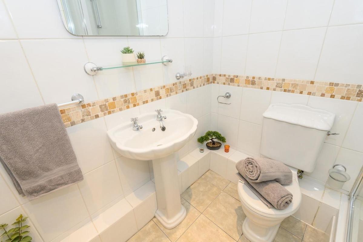 Boutique Flat In Huddersfield Town Centre 아파트 외부 사진